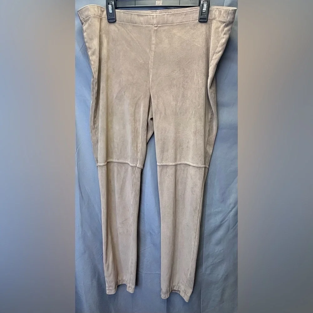 DRESSBARN Faux Suede Pull On Leggings Size Large Color Tan